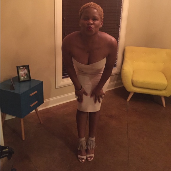 Meet your Posher, Fashionista - Picture 3 of 6